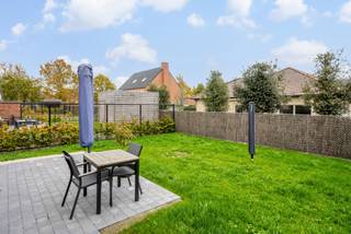 Europaplein 8: Deze volledig afgewerkte nieuwbouwwoning is gelegen in een rustige en kindvriendelijke wijk met directe toegang tot een...