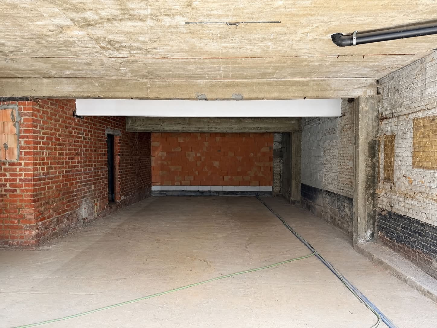 Handelspand/ magazijn te huur nabij centrum Denderhoutem - foto 2