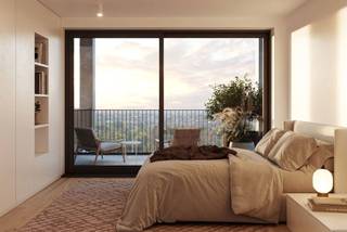 Ideally located close to major road links, the European quarter and NATO, on the first floor of a luxury building currently under construction,...