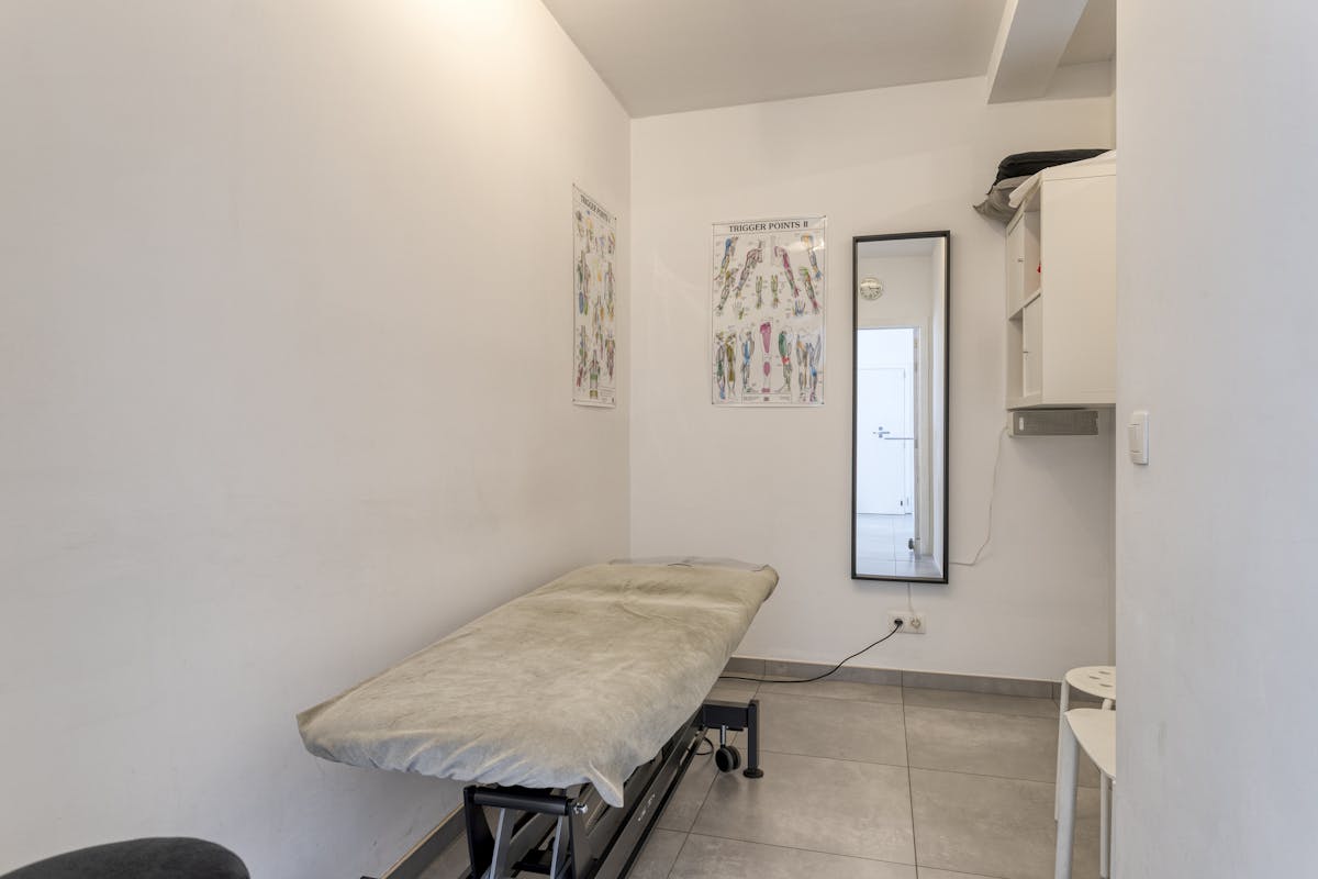 Apartment of approx. 120 m² for sale in Kortrijk. - photo 3