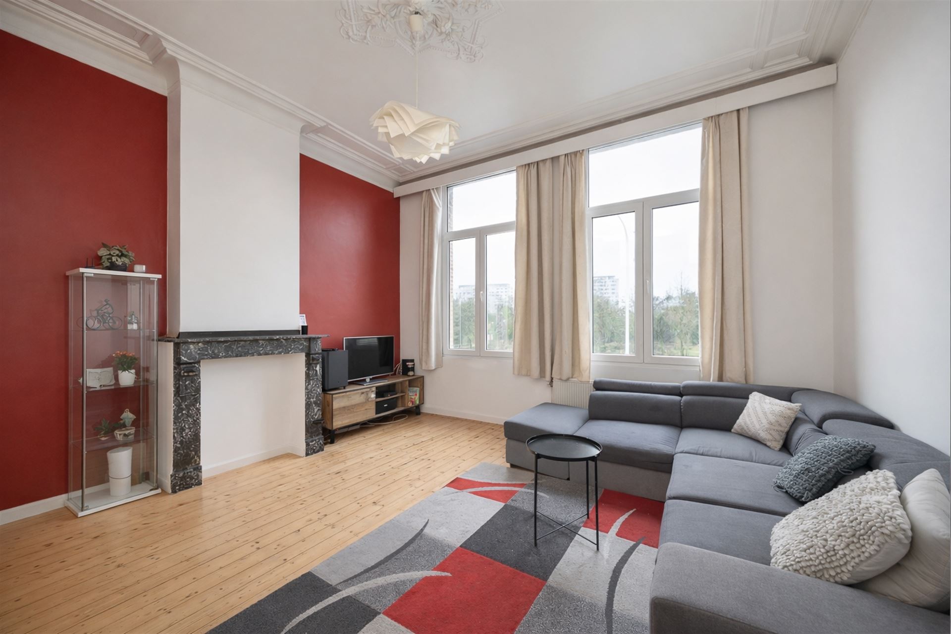 Charmant en lichtrijk appartement met authentieke elementen - foto 1