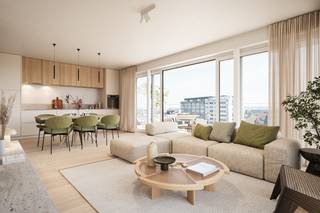 Maak kennis met Residentie Mystic, een gloednieuw en stijlvol woonproject op een uitstekende locatie in het hart van Middelkerke. Deze kleinschalige residentie telt slechts 13 appartementen en combineert hedendaagse architectuur, optimaal wooncomfort en ruime zonnige terrassen. Dit appartement is praktisch en doordacht ingedeeld en beschikt over twee slaapkamers en een aangename buitenruimte. De strakke, tijdloze architectuur en kwalitatieve afwerking geven het gebouw een standingvolle uitstraling en maken van dit gebouw een echte blikvanger aan de Mouchottestraat en het Mouchotteplein. Ook de ligging is een absolute troef, deze residentie bevindt zich vlakbij het Epernayplein, gezellige restaurants, de zeedijk en het strand. Alles wat Middelkerke zo aantrekkelijk maakt, ligt hier binnen handbereik. Of u nu op zoek bent naar een vaste woonst, een tweede verblijf aan zee of een interessante vastgoedinvestering, Residentie Mystic biedt alles voor zorgeloos genieten aan de Belgische kust. Laat u overtuigen door dit unieke nieuwbouwproject. Contacteer ons vandaag nog voor meer informatie, beschikbare appartementen en prijzen.