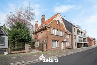 Deze ruime woning met vier slaapkamers en stadstuin bevindt zich op een toplocatie in het centrum van Tielt. Verschillende winkels, scholen...