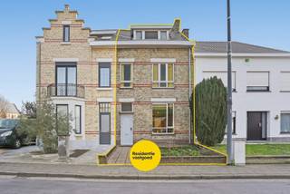Renovatiewoning met 5 slaapkamers en zonnige tuin in het centrum van Woumen (Diksmuide)Bent u op zoek naar een ruime woning met tal van mogelijkheden...