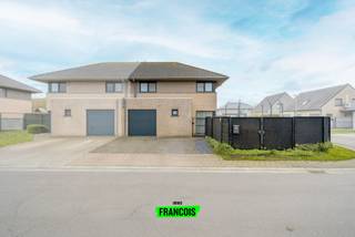 Deze recent gebouwde en volledig instapklare gezinswoning is gelegen in een rustige, aangename wijk in Houthulst en biedt een ideale combinatie...