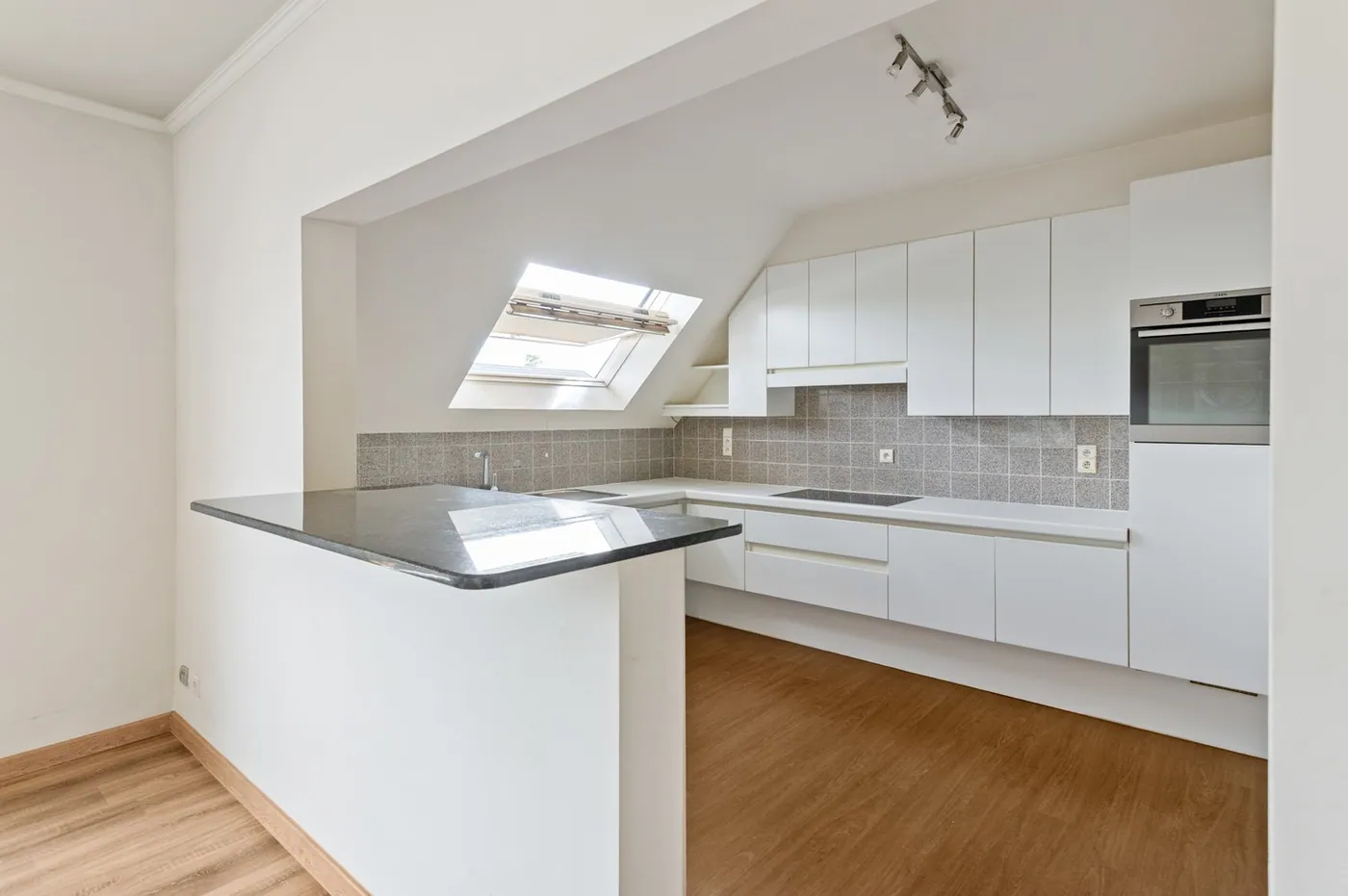 Riant duplex-appartement met 3 ruime slaapkamers en zolder te Schilde! - foto 5