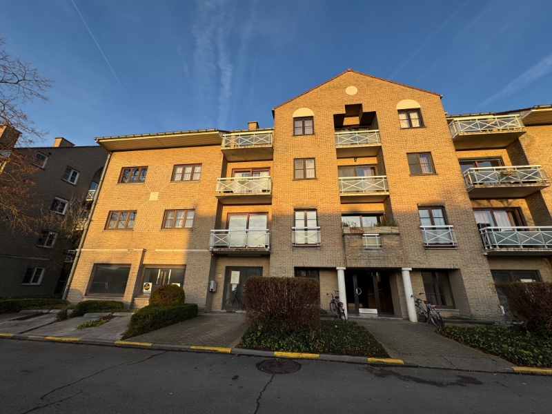 Heel gezellig, lichtrijk, ruim (90 m²) EN goed geïsoleerd appartement met 2 slaapkamers en 2 terrassen. - photo 2