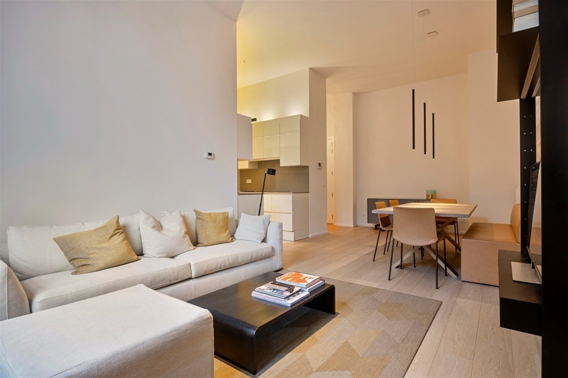 Beautiful modern appartement with a historical touch. - photo 4