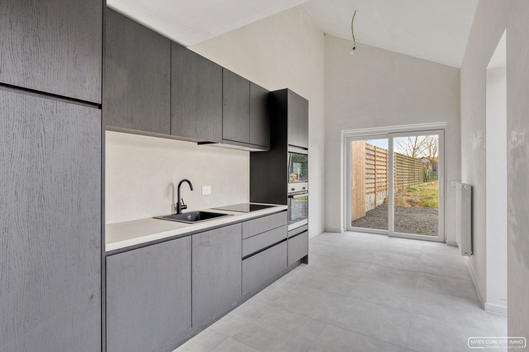 Gerenoveerde woning met 3 slaapkamers en grote tuin te koop centrum Avelgem - foto 4