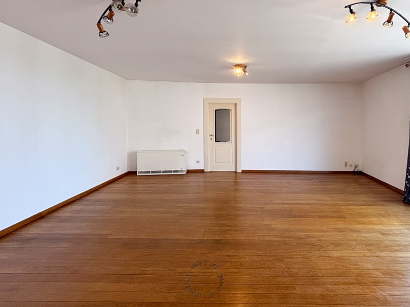 Apartment for sale in Beveren-Kruibeke-Zwijndrecht with 2 bedrooms - photo 4