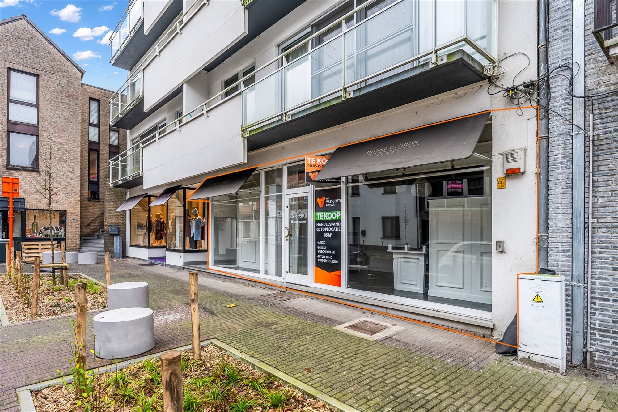 VOLLEDIG UITGERUST EN GOED ONDERHOUDEN HANDELSPAND OP TOP LOCATIE TE BERINGEN CENTRUM - foto 2