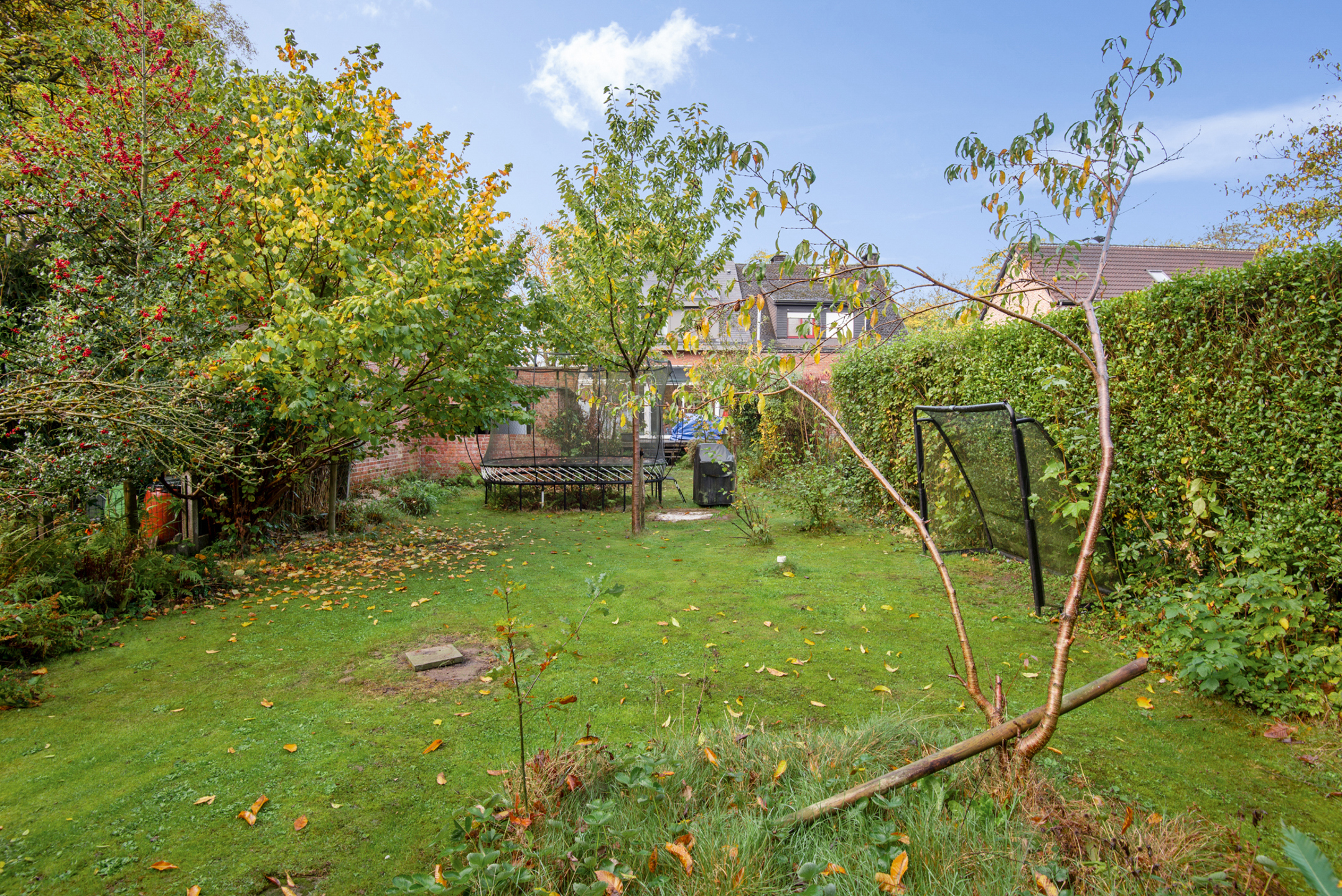 Mooie halfopen woning met garage op absolute toplocatie - foto 2