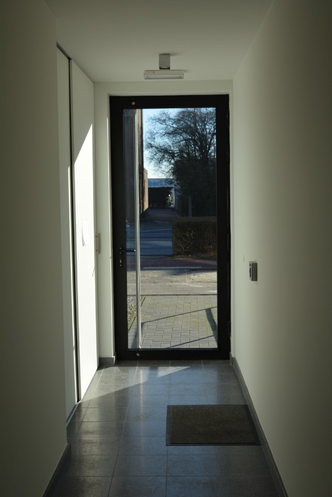 Prachtig appartement met 2 slpk. en staanplaats in hartje Stabroek - foto 2