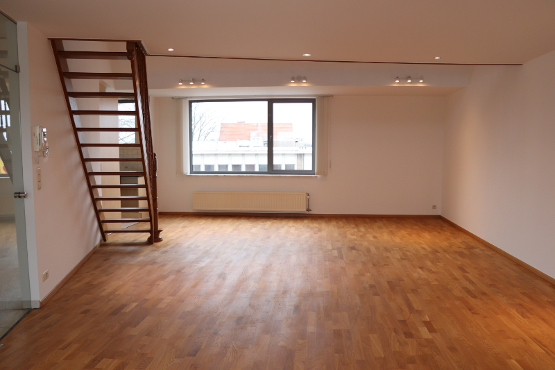 Duplexappartement met 3 SLK, ruim ZUID-terras en autostaanpl - foto 2