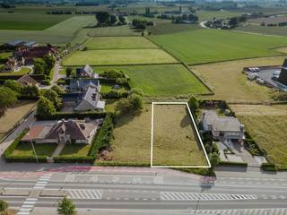 Op een uitstekende locatie in het charmante Bellegem bieden wij u deze prachtige bouwgrond van 1.000 m² aan, geschikt voor het realiseren van...