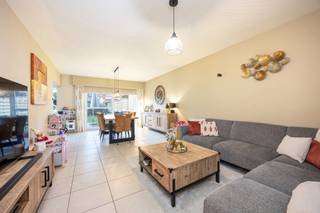 Deze charmante rijwoning in de Achterstraat 223 combineert comfort, ruimte en gezelligheid op een uitstekende centrale locatie. De woning is...