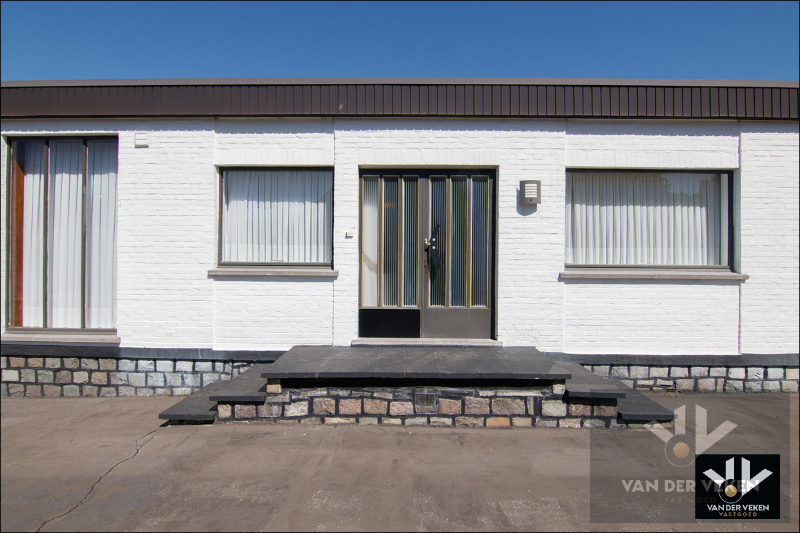 Residentieel en rustig gelegen, te renoveren bungalow op mooi perceel - foto 4