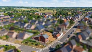 In een rustige woonstraat in Sinaai (Sint-Niklaas) vind je dit mooie perceel bouwgrond van 590 m². Een residentiële omgeving met alle rust die je zoekt, en toch een vlotte verbinding naar het centrum, winkels, scholen en openbaar vervoer. Met een mooie perceelbreedte en een gunstige oriëntatie is dit de ideale plek om je droomwoning te bouwen, volledig naar eigen smaak en wensen.<br />Troeven<br />• Perceel van 590 m²<br />• Goede ligging nabij het centrum van Sint-Niklaas<br />• Rustige straat met residentieel karakter<br />• Vlot bereikbaar via de invalswegen en het openbaar vervoer<br />• Geen bouwverplichting — bouw volledig op je eigen tempo<br />Of je nu de perfecte locatie zoekt voor je gezinswoning of een investeringsproject in het oog hebt: dit perceel biedt talloze mogelijkheden.<br />Bel of mail ons voor een afspraak op het nummer: 052/46.38.03 of info@uw-huis.be en wie weet tot binnenkort!<br /><br />