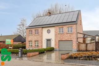 Zeer ruime gezinswoning op een perceel van 6A 68CA.Deze instapklare woning combineert ruimte, comfort en een uitstekende ligging in een...