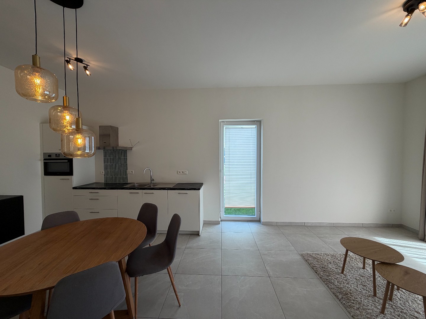 Gelijkvloers appartement met terras, tuintje en autostaanplaats - foto 5