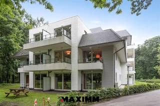 Vakantie appartement voor 10 personen te HouthalenRecent, bemeubeld vakantie appartement in residentie Kerselaar te Hengelhoef. Geen domicilie...