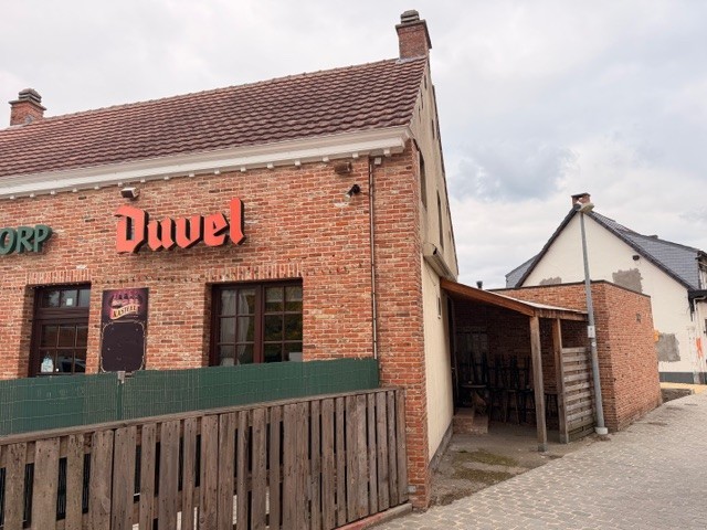 Handelspand met woonst met 3 slpkm in centrum Itegem - foto 2