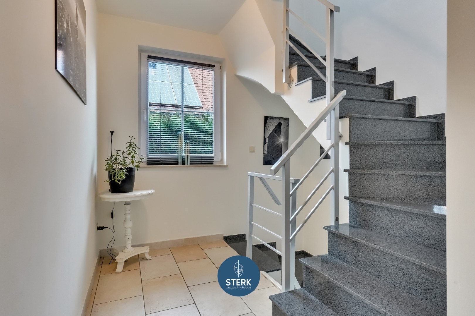 INSTAPKLAAR DUPLEX-APPARTEMENT MET 3 SLPKS IN HET GEZELLIGE LEUT ! - foto 5
