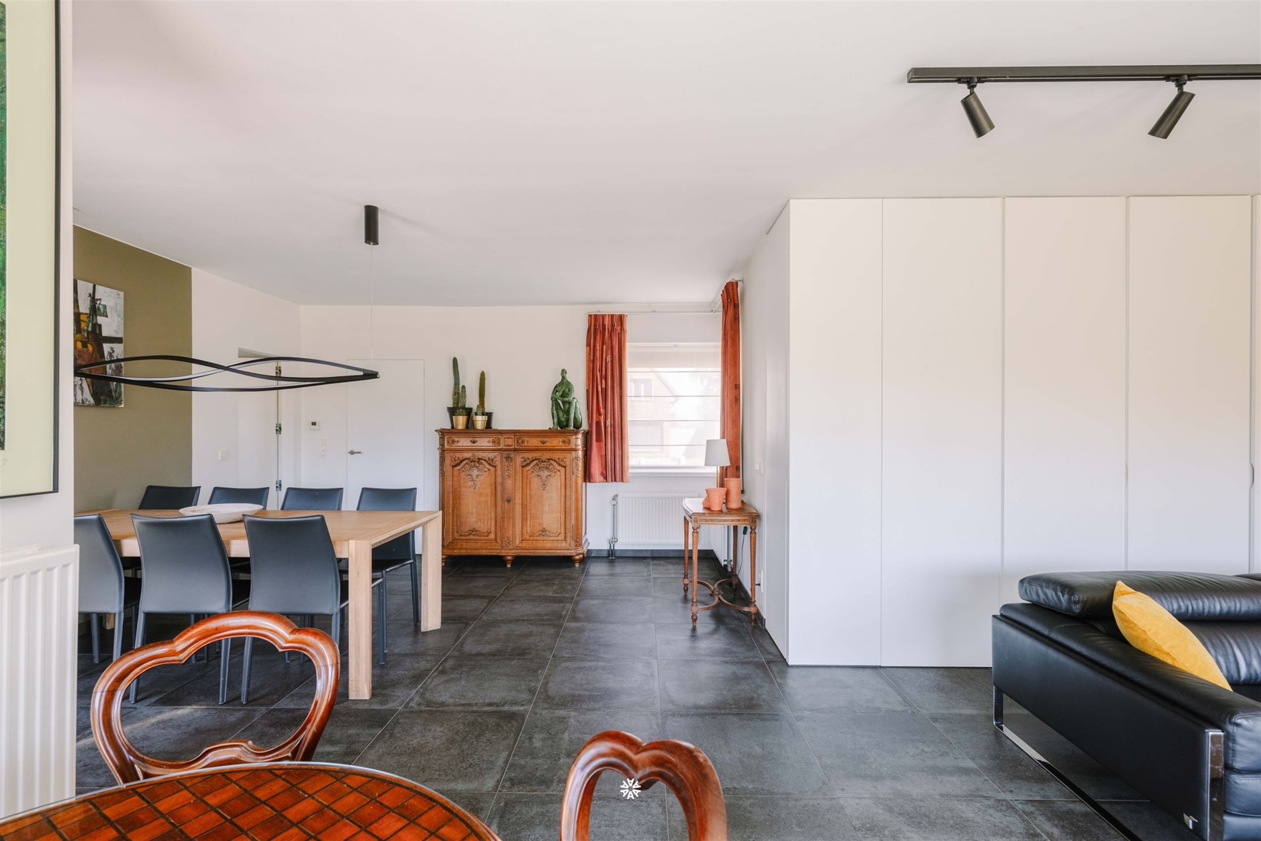 Zeer ruime gezinswoning nabij het centrum van Sint-Niklaas - foto 4