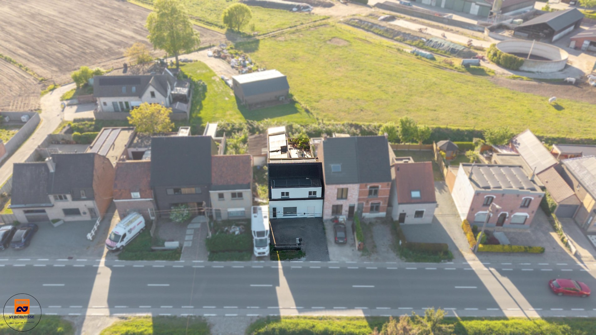 Volledig gerenoveerde en met smaak ingerichte woning te Wippelgem (Evergem) - foto 2