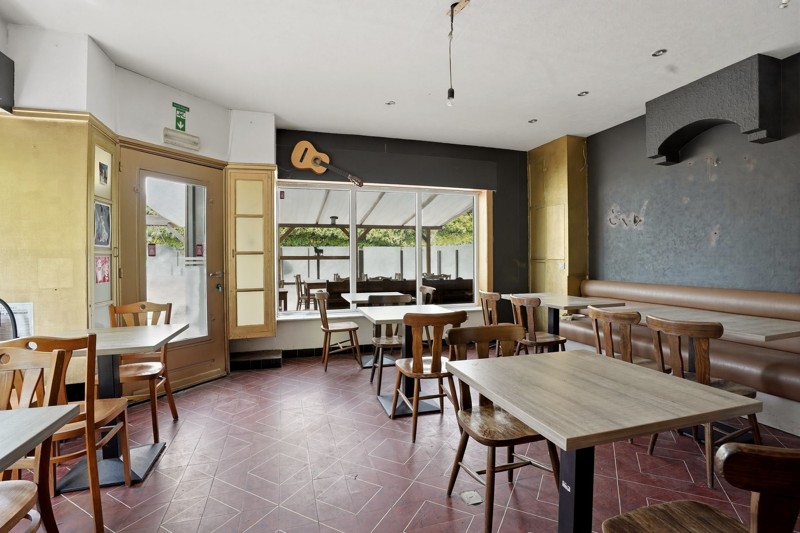 Commercieel pand met woonst en feestzaal op zichtbare locatie te Tielt 🏠 - foto 5