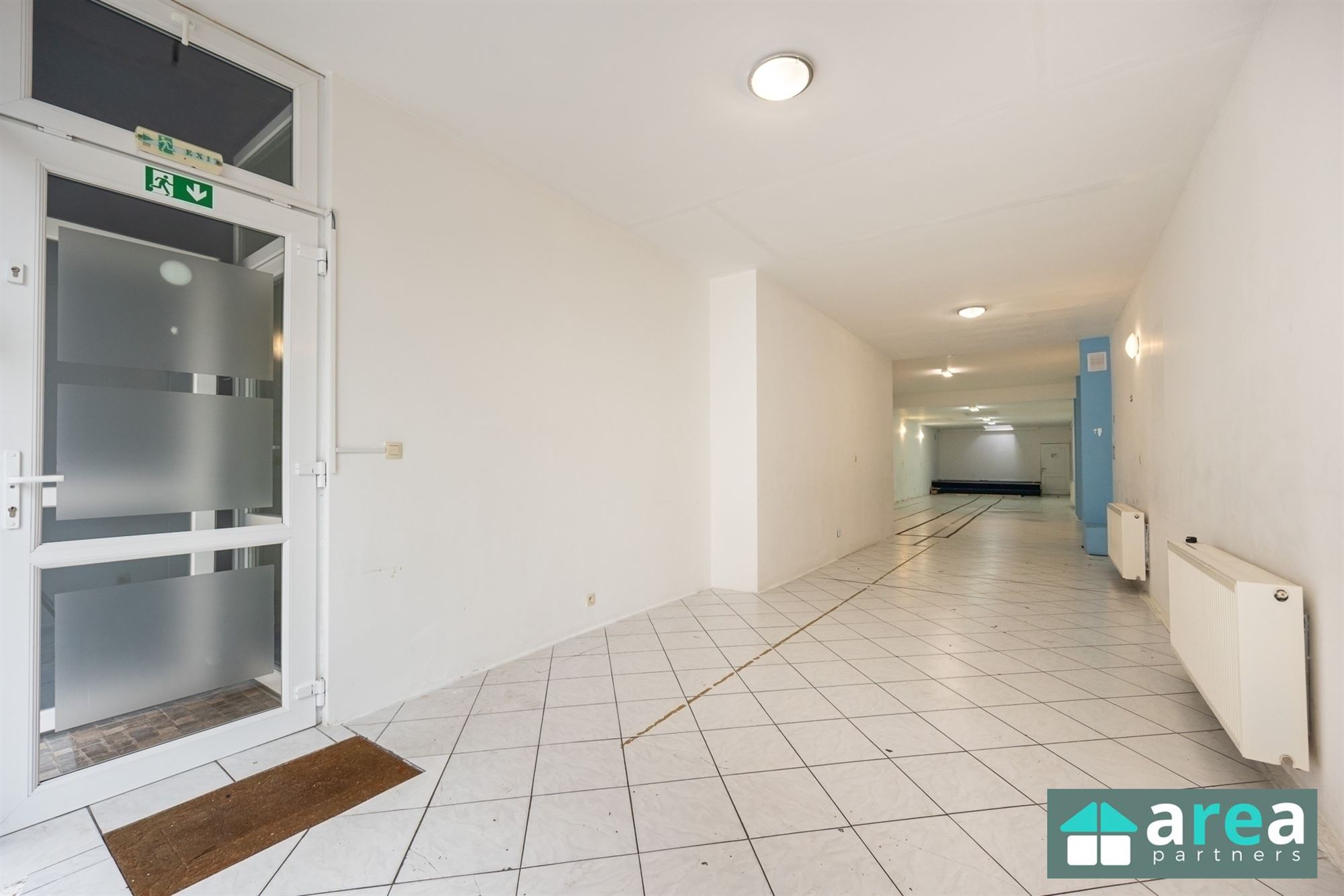 Ruim handelsgelijkvloers 150m² op toplocatie in Boho! - foto 5