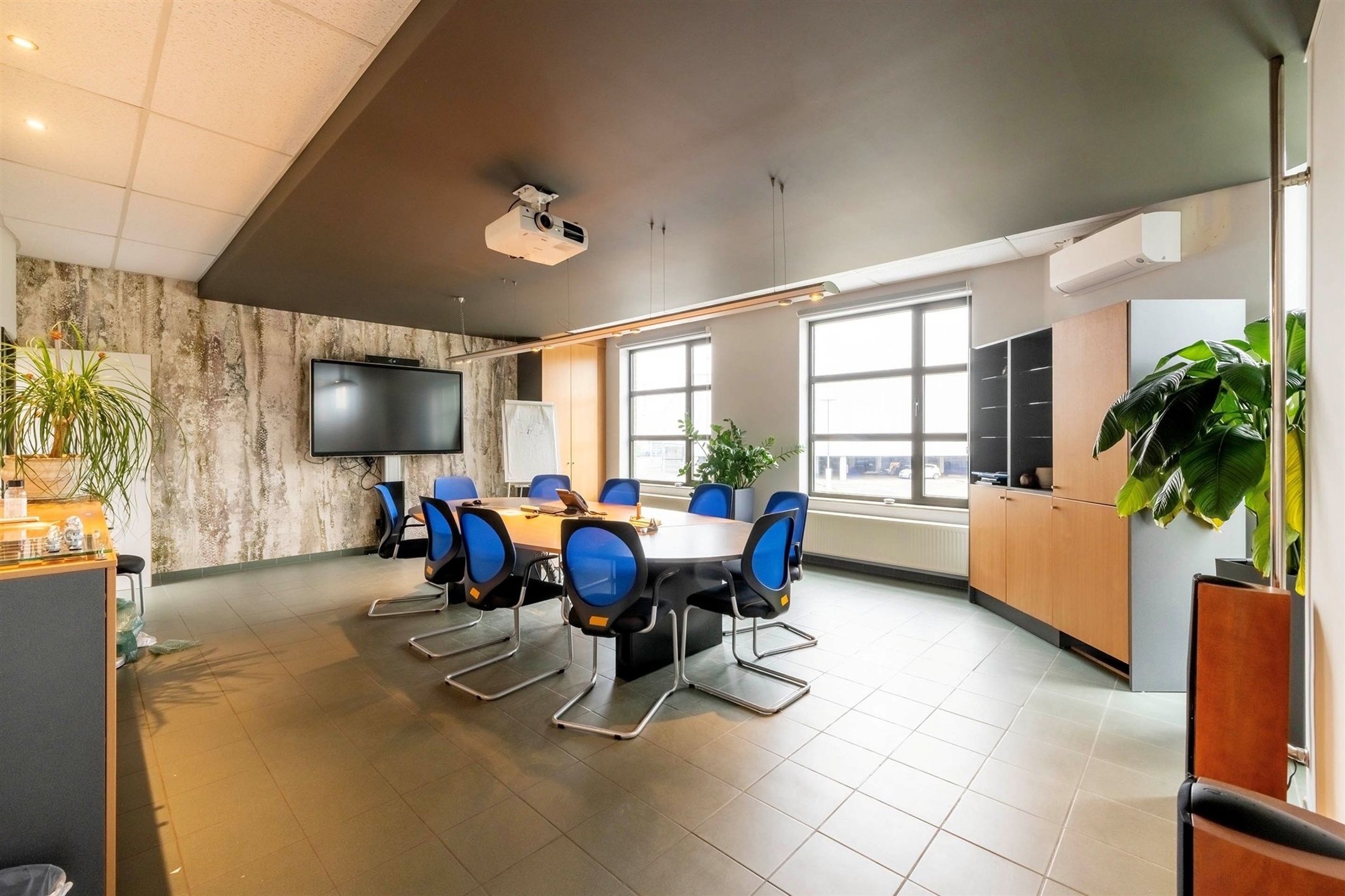 Commercial for rent in Olen - photo 2