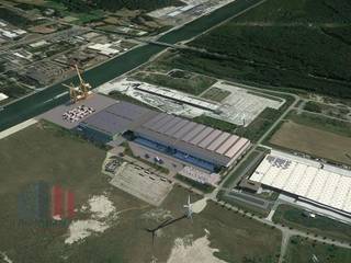 Nieuwbouw logistiek magazijn bestaande uit 13.600 m² magazijnen te huur. Strategisch gelegen vlak naast het Albertkanaal en uiterst vlot...