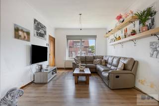 Op een uitstekende locatie vlakbij centrum Kessel bevindt zich deze ruime gezinswoning op gunstig perceel van 915 m².We komen de woning binnen langs...