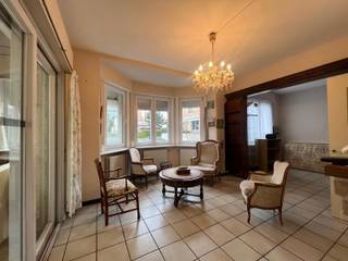 Prachtig Vilaatje uit 1929 in Sint-Idesbald (Koksijde)Deze charmante woning, gelegen in een rustige straat in het pittoreske Sint-Idesbald,...