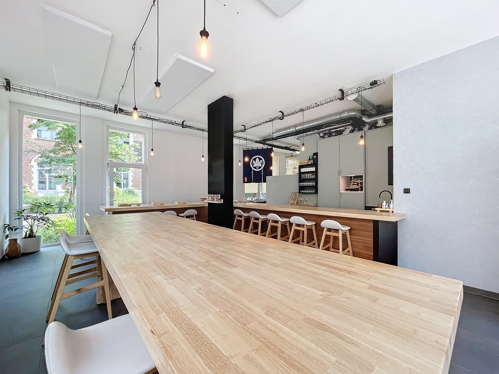 Commercial for rent in Ghent - photo 4