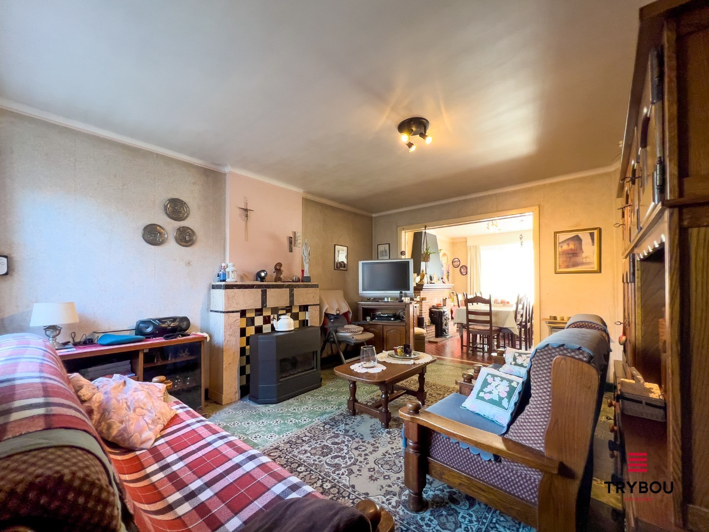 Ruime gezinswoning met 4 slaapkamers, garage en tuin - foto 3