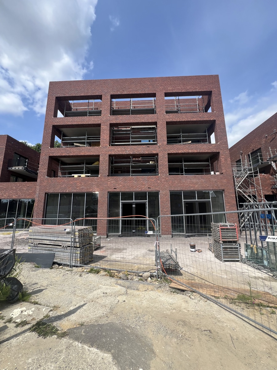 Commercial for rent in Waterloo - photo 5