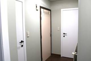 Dit aangenaam tweeslaapkamer appartement bevindt zich op de eerste verdieping in het centrum van Sint-Baafs-Vijve op wandelafstand van...