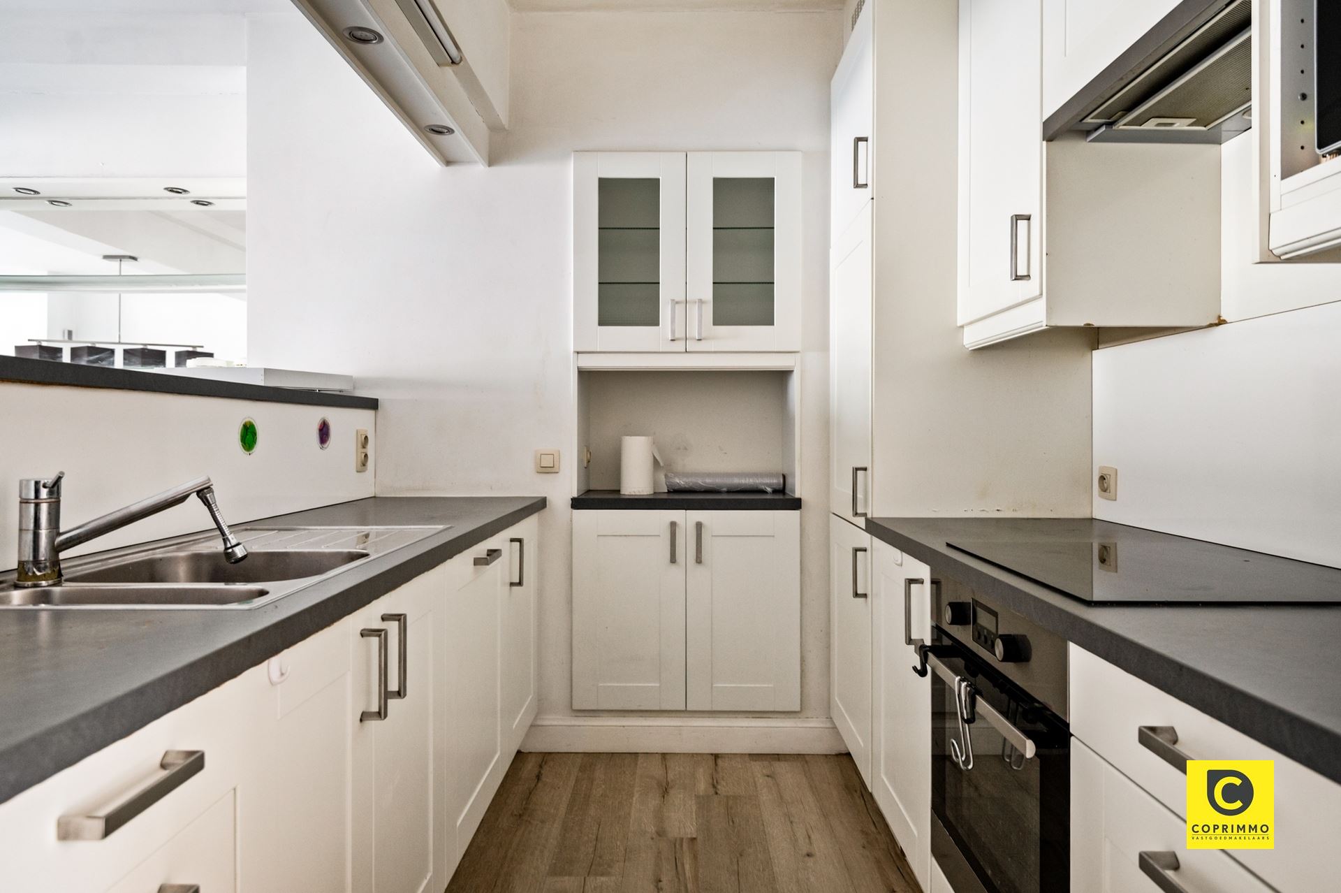 Op te frissen GLV met 1 à 2 slpks, tuintje &amp; staanplaats! - foto 4