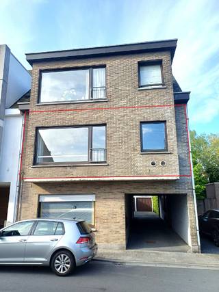 Dit volledig vernieuwde appartement bevindt zich op de 1ste verdieping van een kleinschalige residentie, gelegen in de René Sabbestraat 41 te...