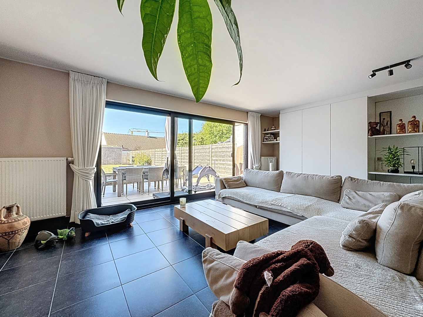 Ruim appartement met private tuin. - foto 3