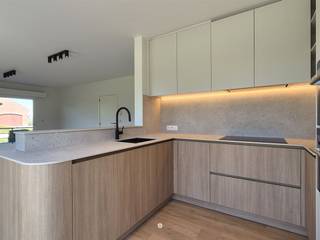 NEWARK-WAAS - Are you looking for a renovated ground-floor apartment? Then take a quick look! Some assets at a glance: * Quality renovated * Sunny...