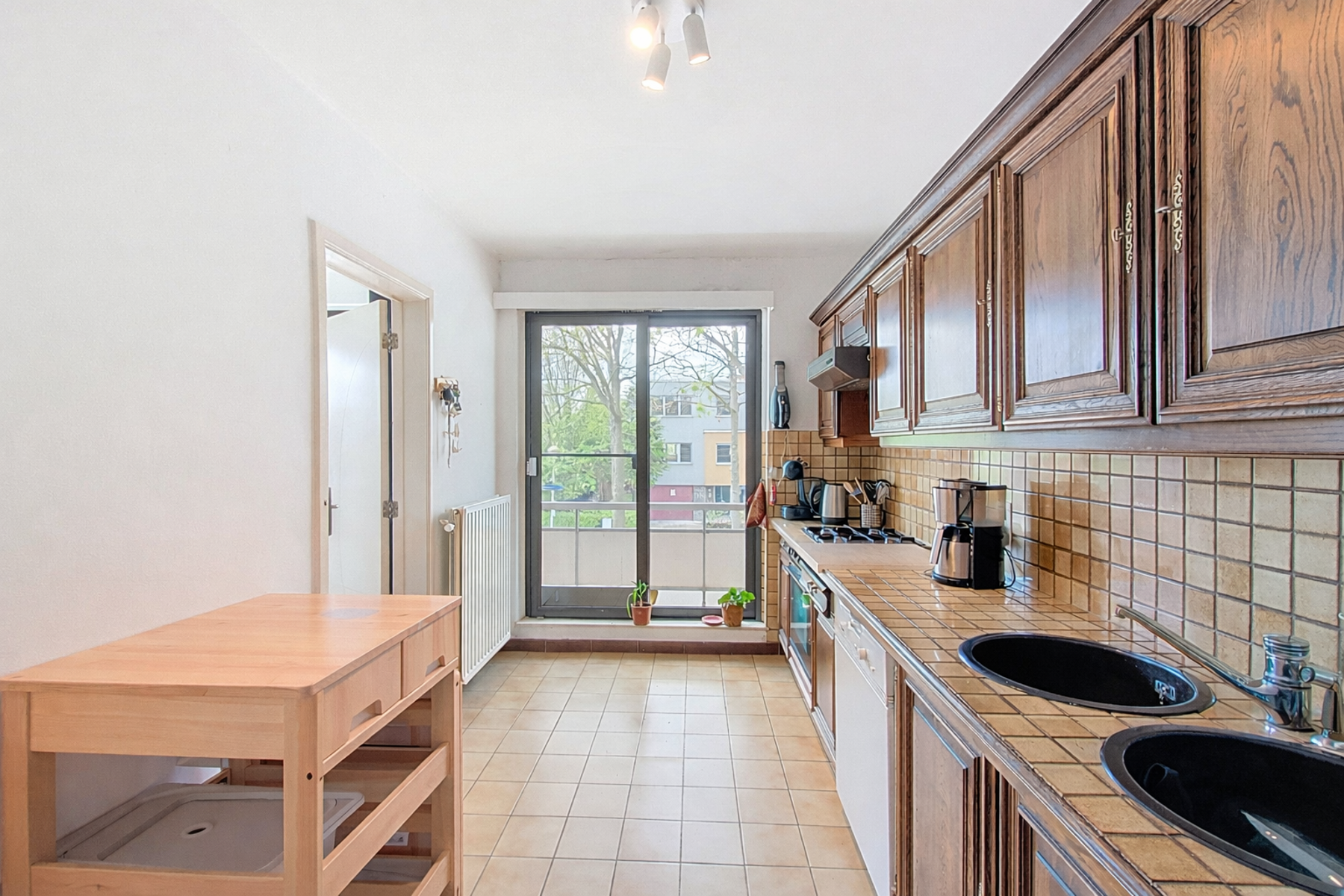 RUIM APPARTEMENT MET PRIVATE TUIN IN MORTSEL - foto 4