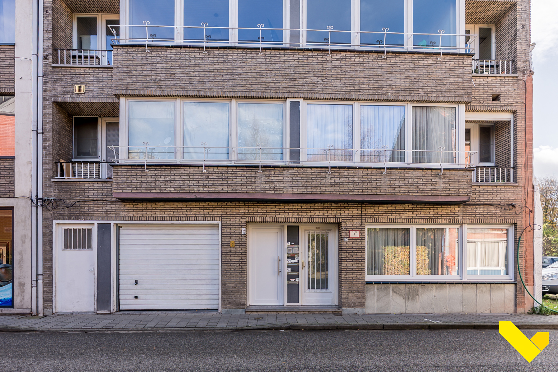 Charmant en ruim gelijkvloers appartement met exclusief gebruik van de tuin - foto 1