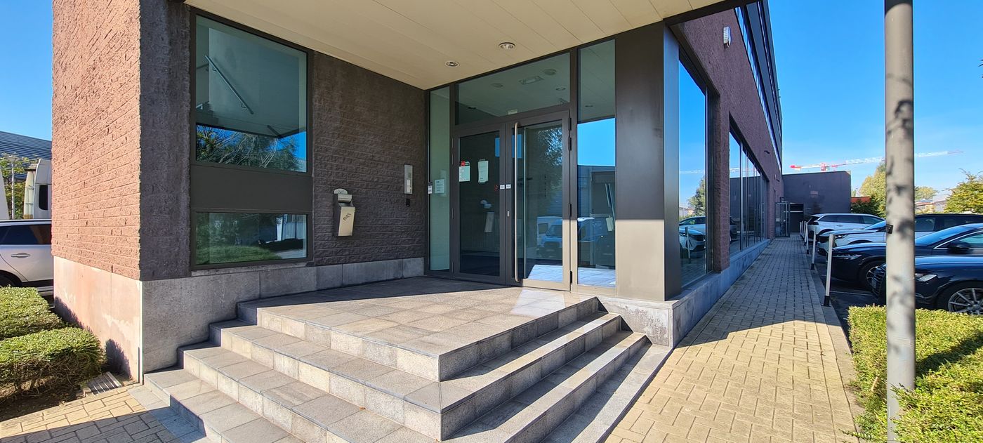 517m² kantoorruimte te huur in vlot bereikbare industriezone - foto 5