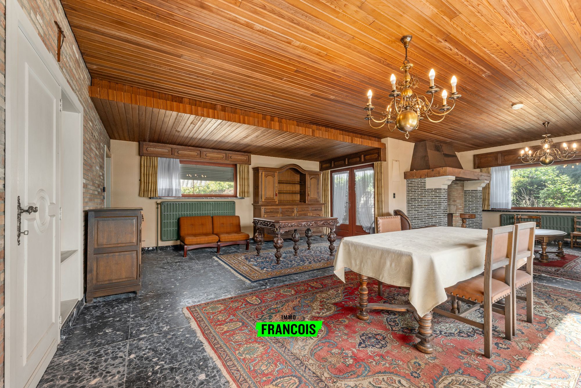 Karaktervolle jaren ’70 villa met uitzonderlijk volume en potentieel - foto 5