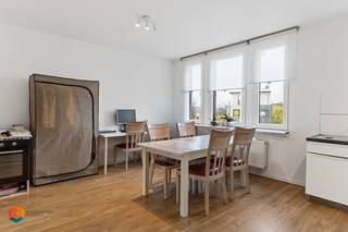 Op een uitstekende locatie te Lier bevindt zich dit éénslaapkamer-appartement met terras. Het appartement bevindt zich op wandelafstand...