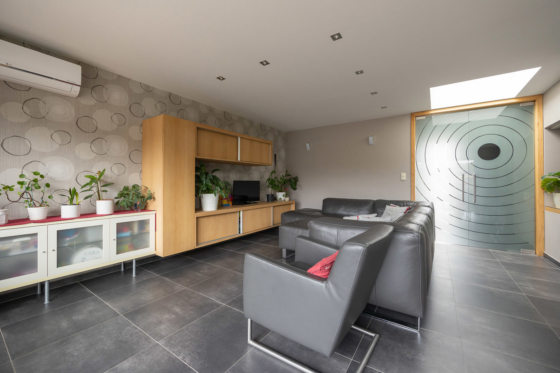 Moderne , energiezuinige woning met 4 slaapkamers vlakbij centrum van Mol. - foto 4