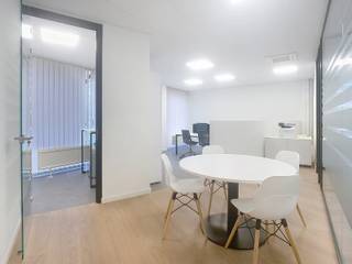 Immeuble de bureaux avec espaces de travail aménagés au cœur de Louvain !Au centre animé de Louvain se trouve cet immeuble de bureaux entièrement...